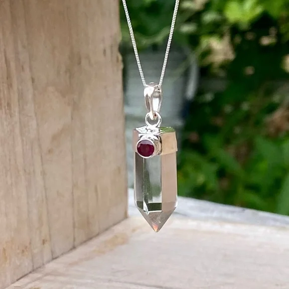 White Quartz & Garnet Necklace - Picture 14 of 16
